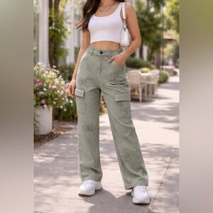 Hollister Ultra High Rise OO/24 Green Cargo Pocket Embroidered Y2K Boho Baggy